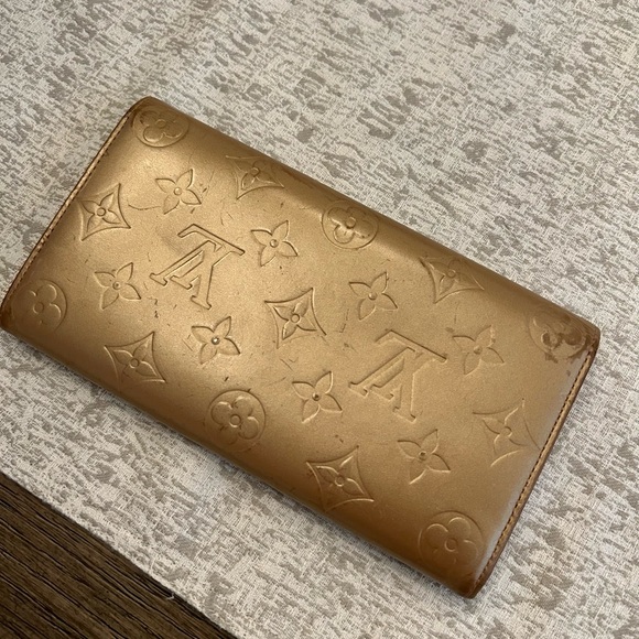 Louis Vuitton Monogram Vernis Patent Leather Sarah Wallet - Picture 3 of 8